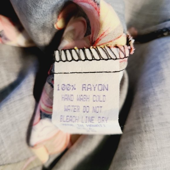 Hilo Hattie Pineapple Panel Short Sleeve Dress - Picture 5 of 5